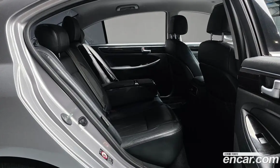 Hyundai Genesis 2013 3.3 автомат (гидро), фото 17 Hyundai Genesis 2013 3.3 автомат (гидро), фото 17