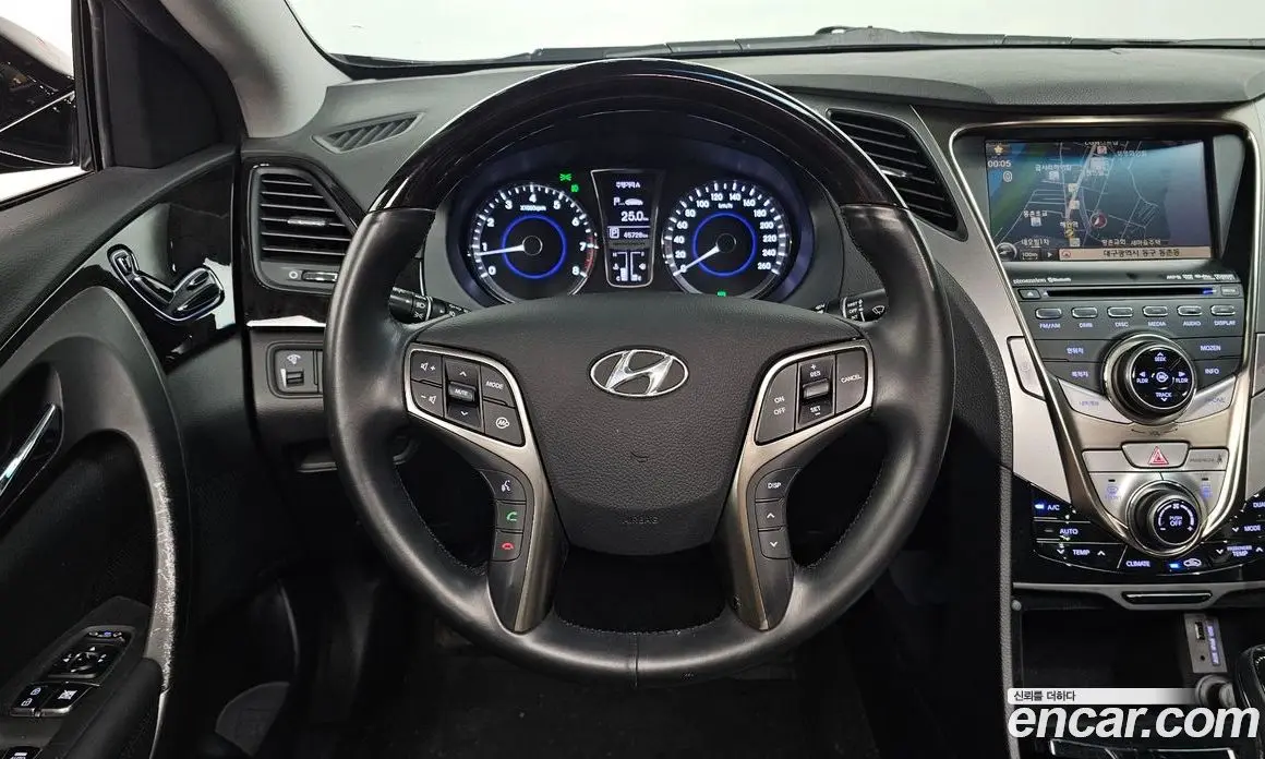Hyundai Grandeur 2011 2.4 автомат (гидро), фото 18