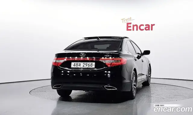 Hyundai Grandeur 2011 2.4 автомат (гидро), миниатюра 3