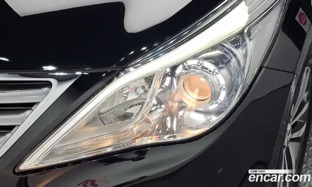 Hyundai Grandeur 2011 2.4 автомат (гидро), миниатюра 7