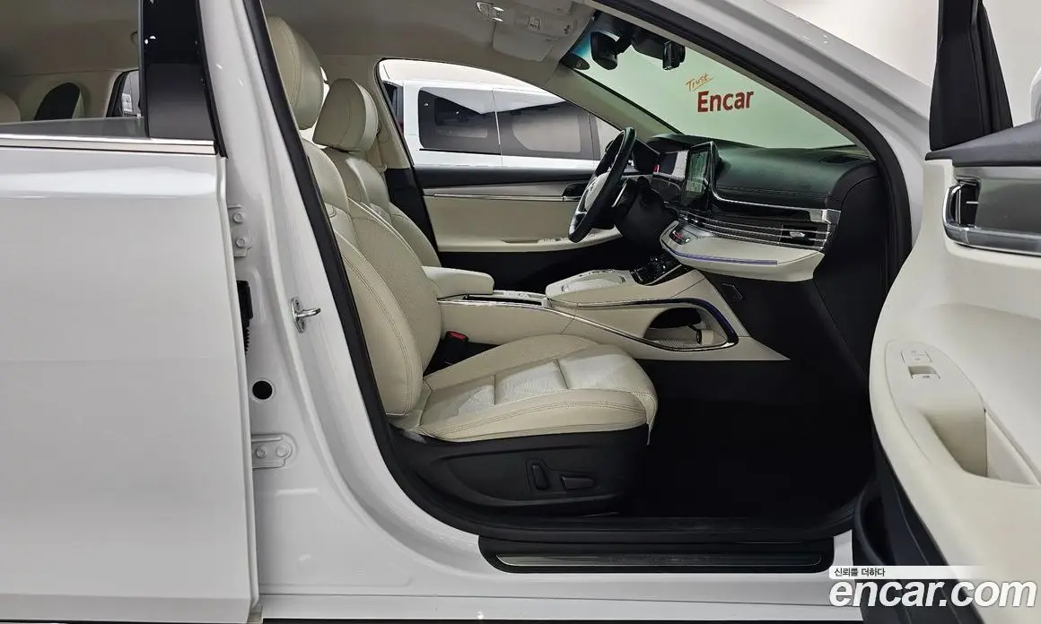 Hyundai Grandeur 2022 2.5 автомат (гидро), фото 16