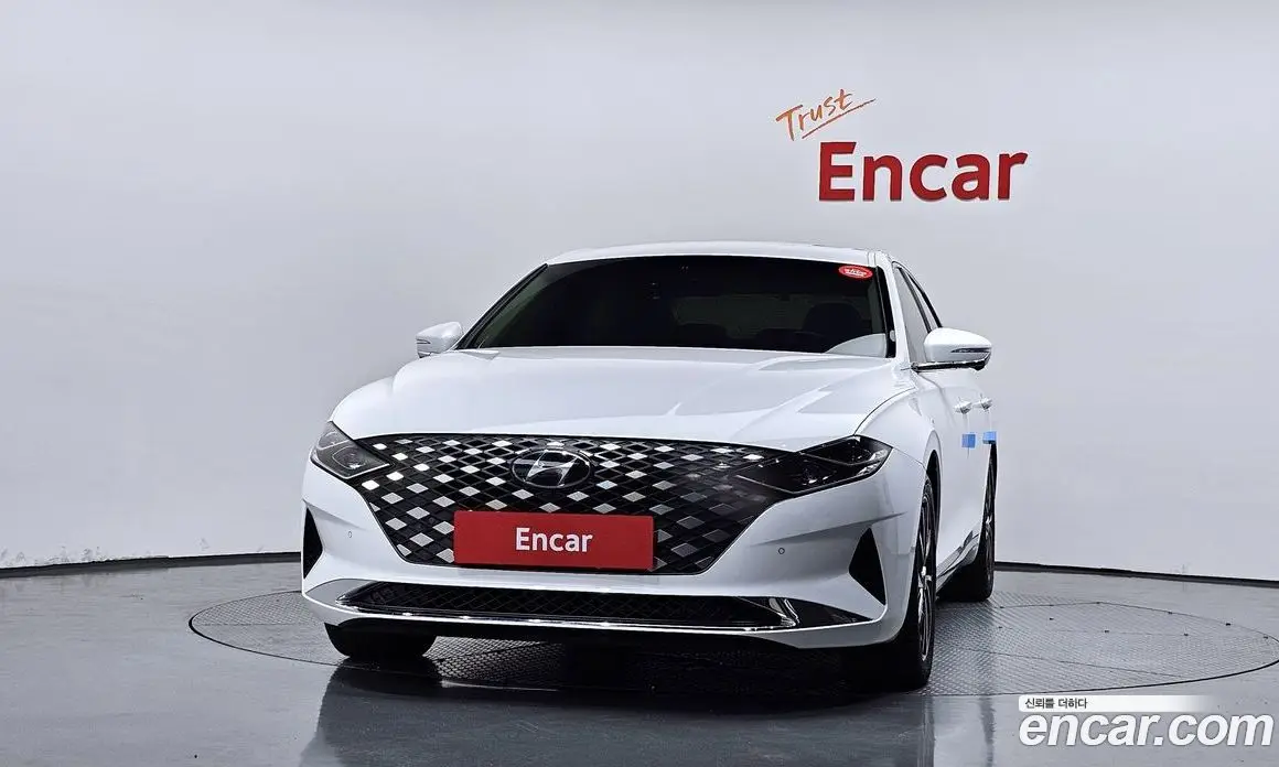 Hyundai Grandeur 2022 2.5 автомат (гидро), фото 3