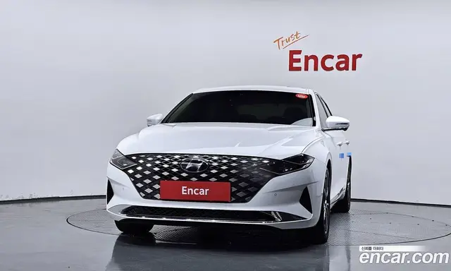 Hyundai Grandeur 2022 2.5 автомат (гидро), миниатюра 3