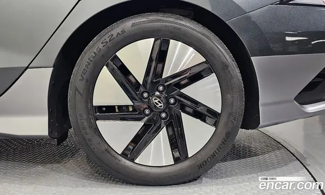 Hyundai Ioniq 6 2023 0.1 автомат (гидро), миниатюра 7