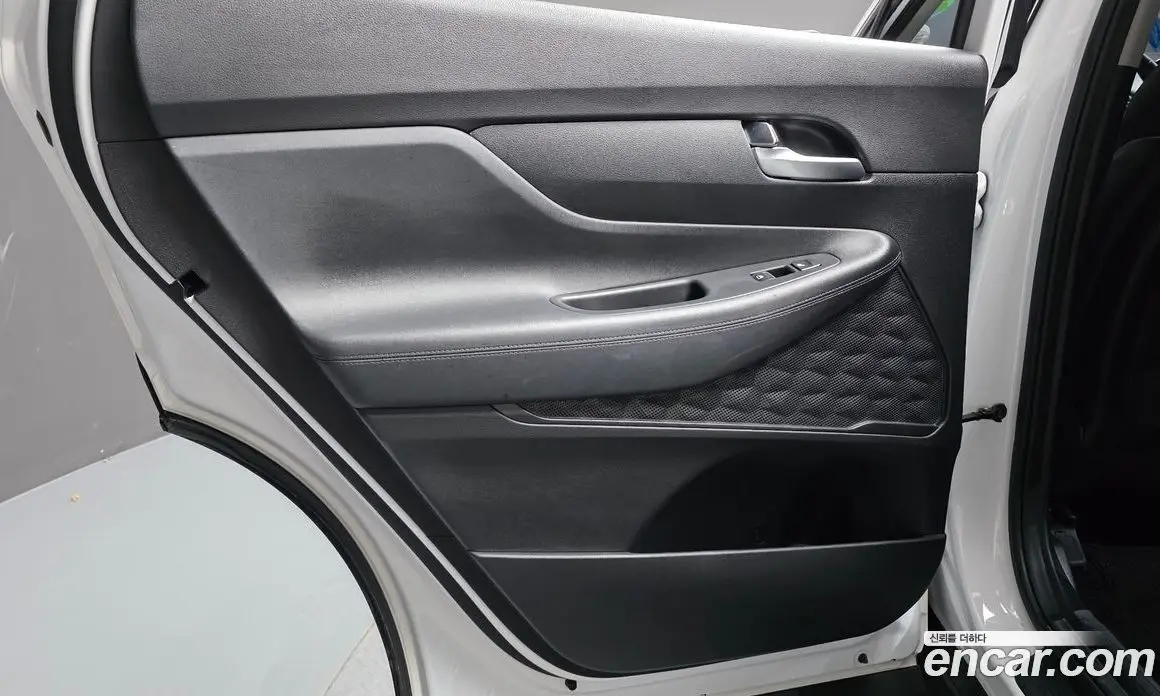 Hyundai Santa Fe 2023 2.5 автомат (гидро), фото 15