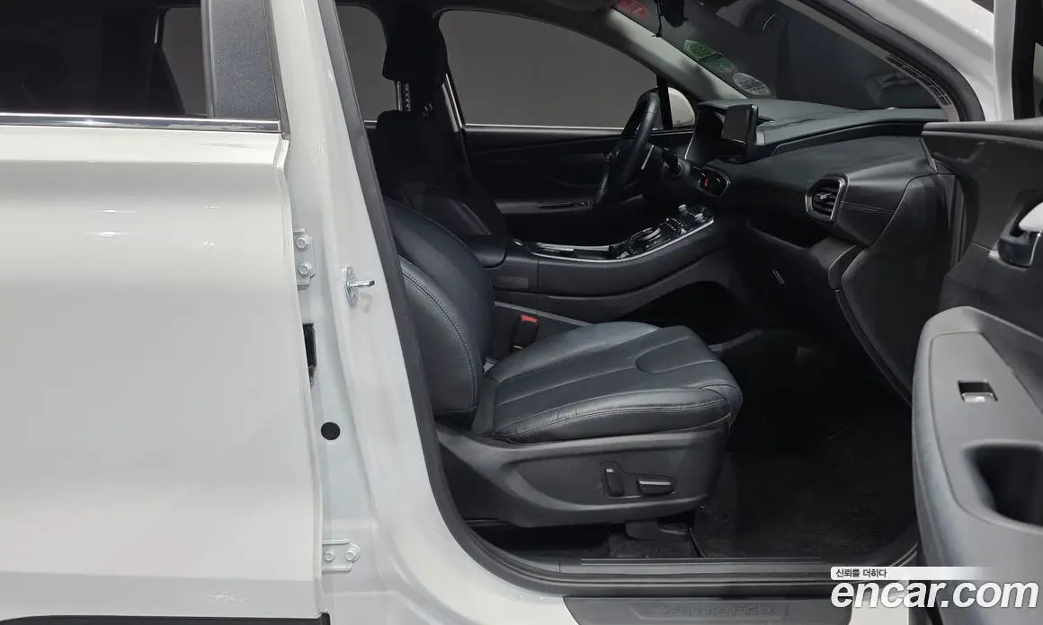 Hyundai Santa Fe 2023 2.5 автомат (гидро), фото 16