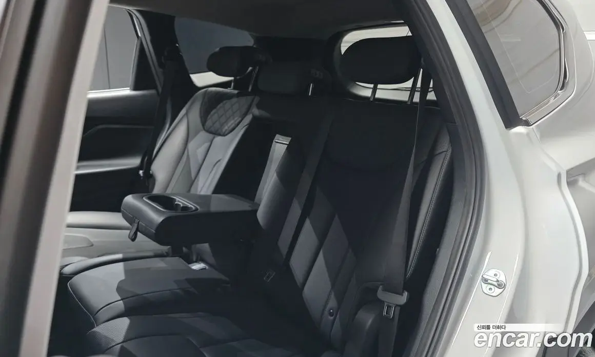 Hyundai Santa Fe 2023 2.5 автомат (гидро), фото 18