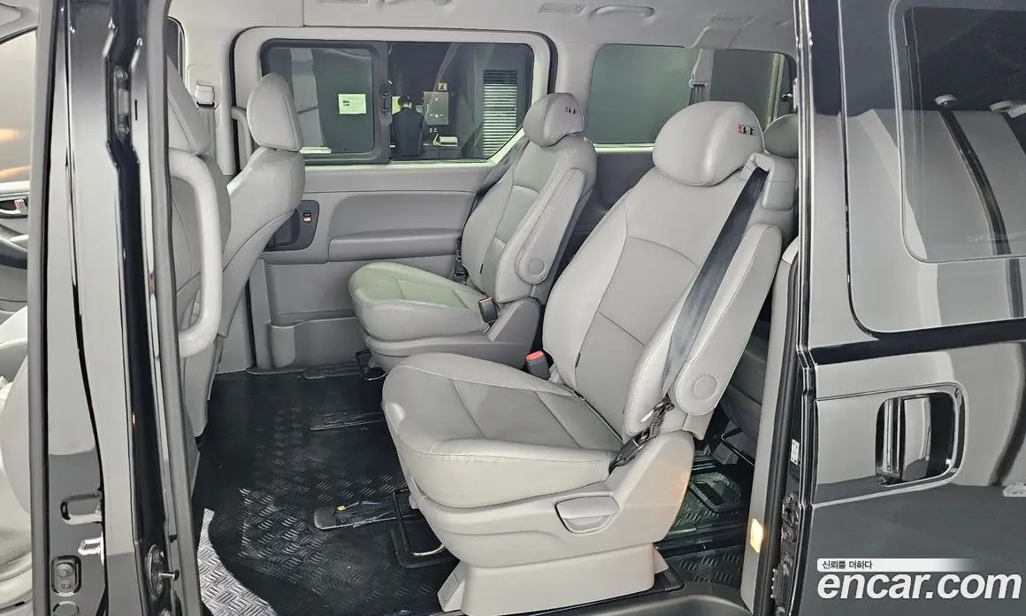 Hyundai Starex 2020 2.5 автомат (гидро), фото 16 Hyundai Starex 2020 2.5 автомат (гидро), фото 16