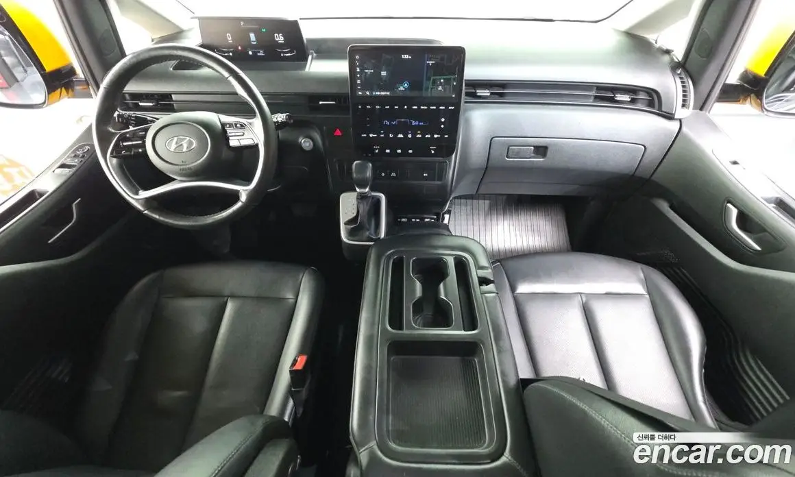 Hyundai Staria 2023 3.5 автомат (гидро), фото 10