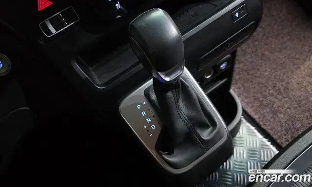 Hyundai Staria 2024 1.6 автомат (гидро), миниатюра 11