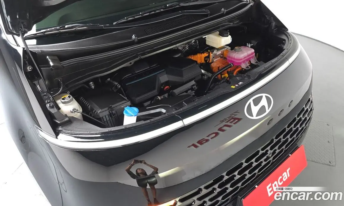 Hyundai Staria 2024 1.6 автомат (гидро), фото 5
