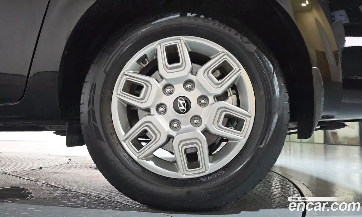 Hyundai Staria 2024 1.6 автомат (гидро), фото 6