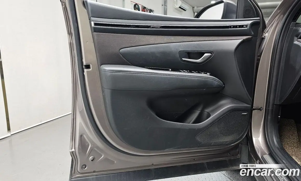 Hyundai Tucson 2023 1.6 автомат (гидро), фото 14