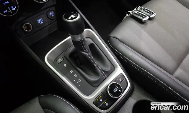 Hyundai Venue 2020 1.6 автомат (гидро), миниатюра 12