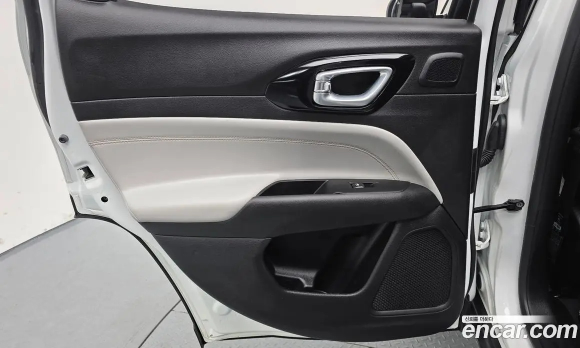 Jeep Compass 2022 2.4 автомат (гидро), фото 15