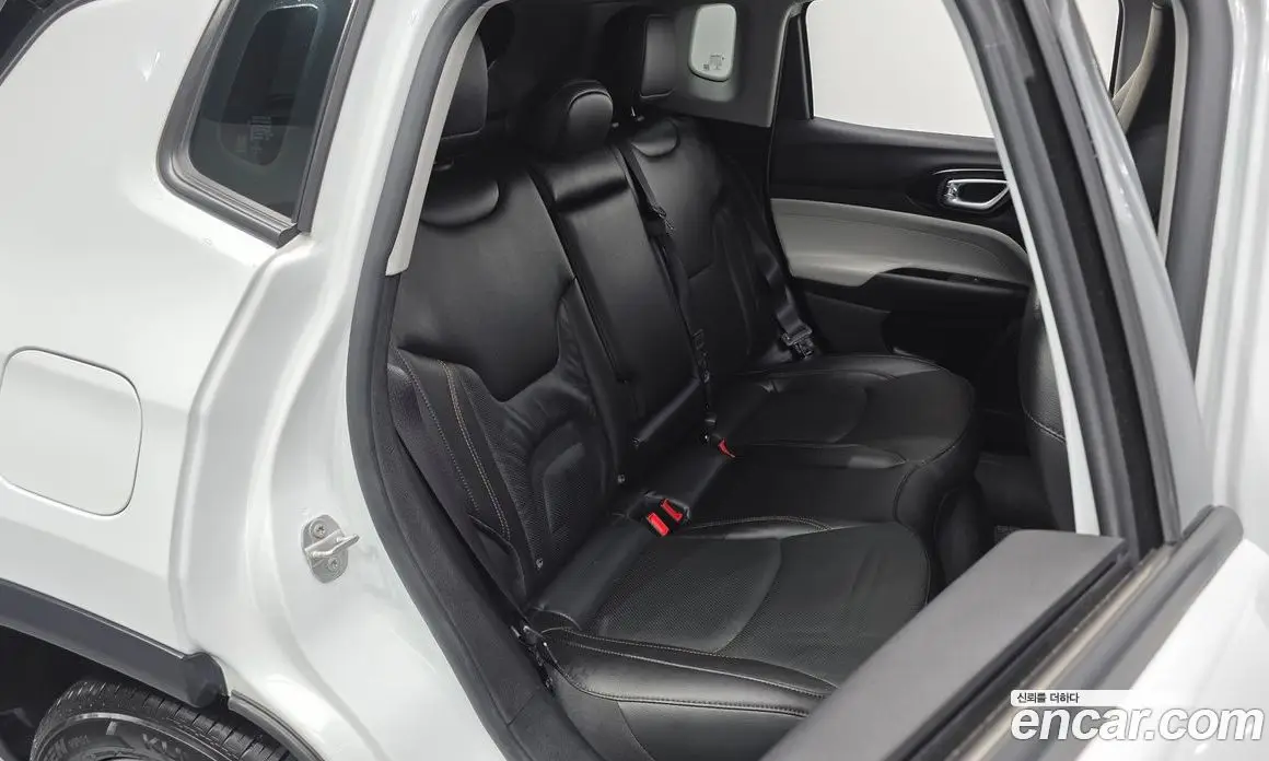 Jeep Compass 2022 2.4 автомат (гидро), фото 17