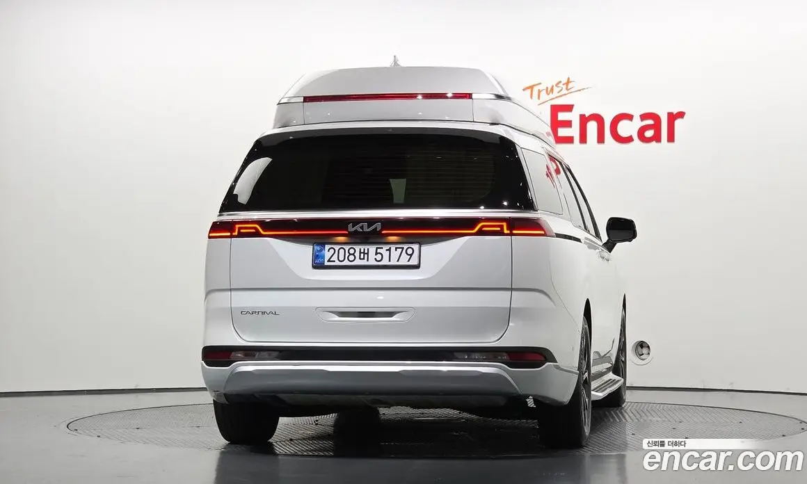 Kia Carnival 2022 3.5 автомат (гидро), фото 4