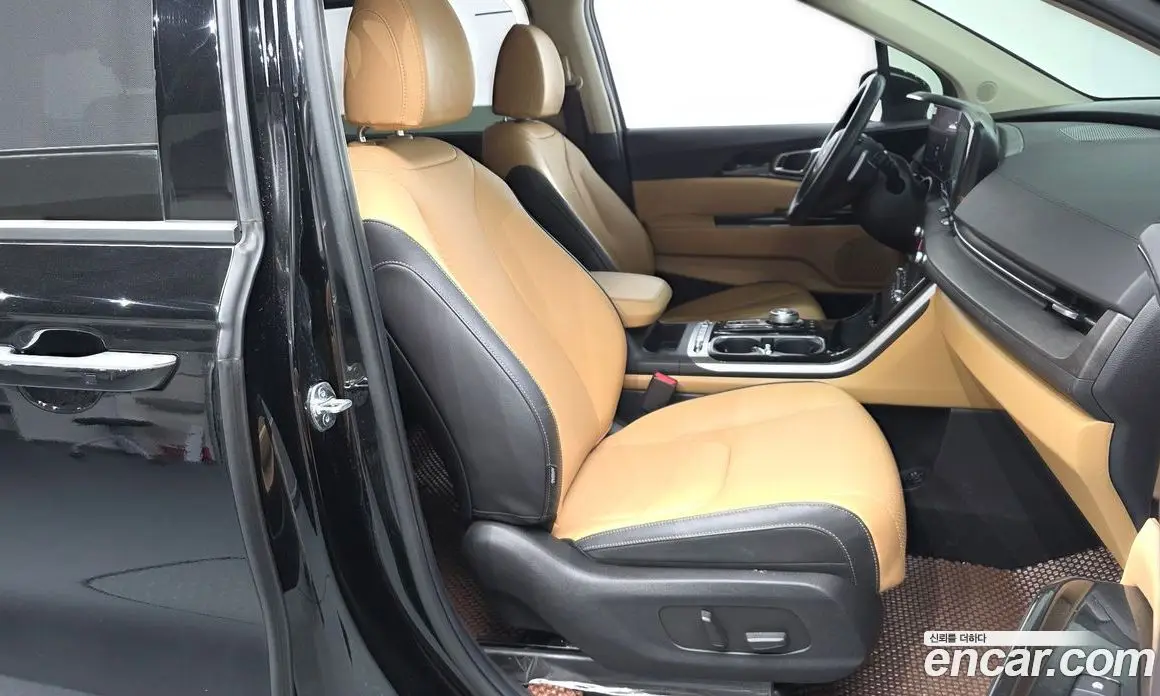 Kia Carnival 2023 3.5 автомат (гидро), фото 16