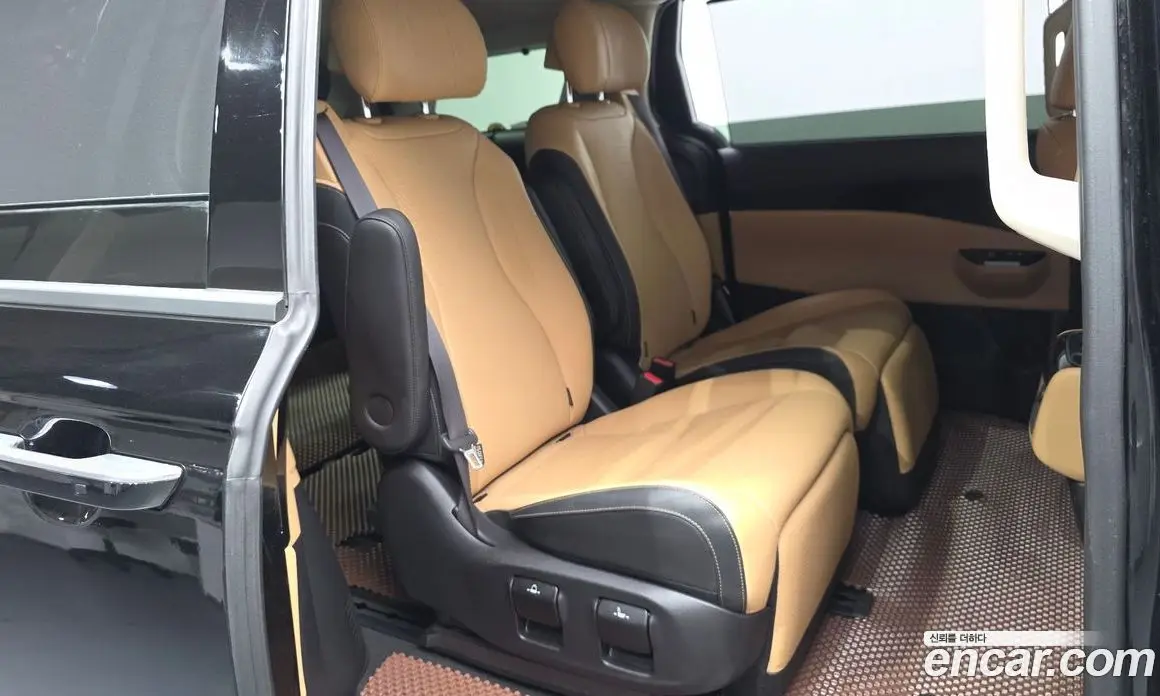 Kia Carnival 2023 3.5 автомат (гидро), фото 17