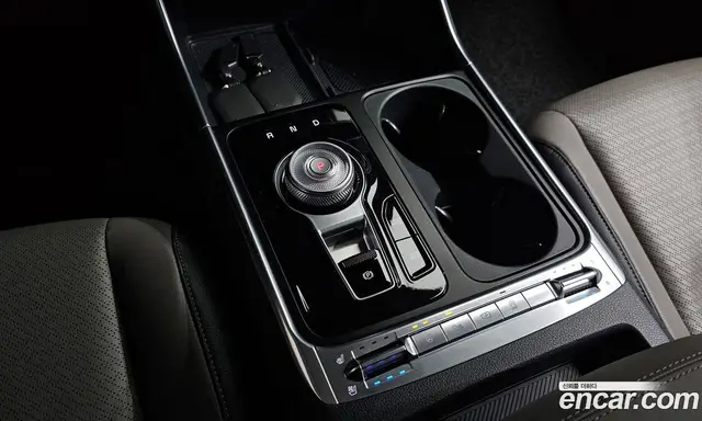 Kia Carnival 2024 2.2 автомат (гидро), миниатюра 11