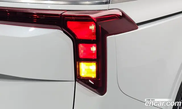 Kia Carnival 2024 2.2 автомат (гидро), миниатюра 8