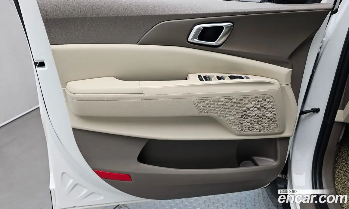 Kia Carnival 2025 2.2 автомат (гидро), фото 14 Kia Carnival 2025 2.2 автомат (гидро), фото 14