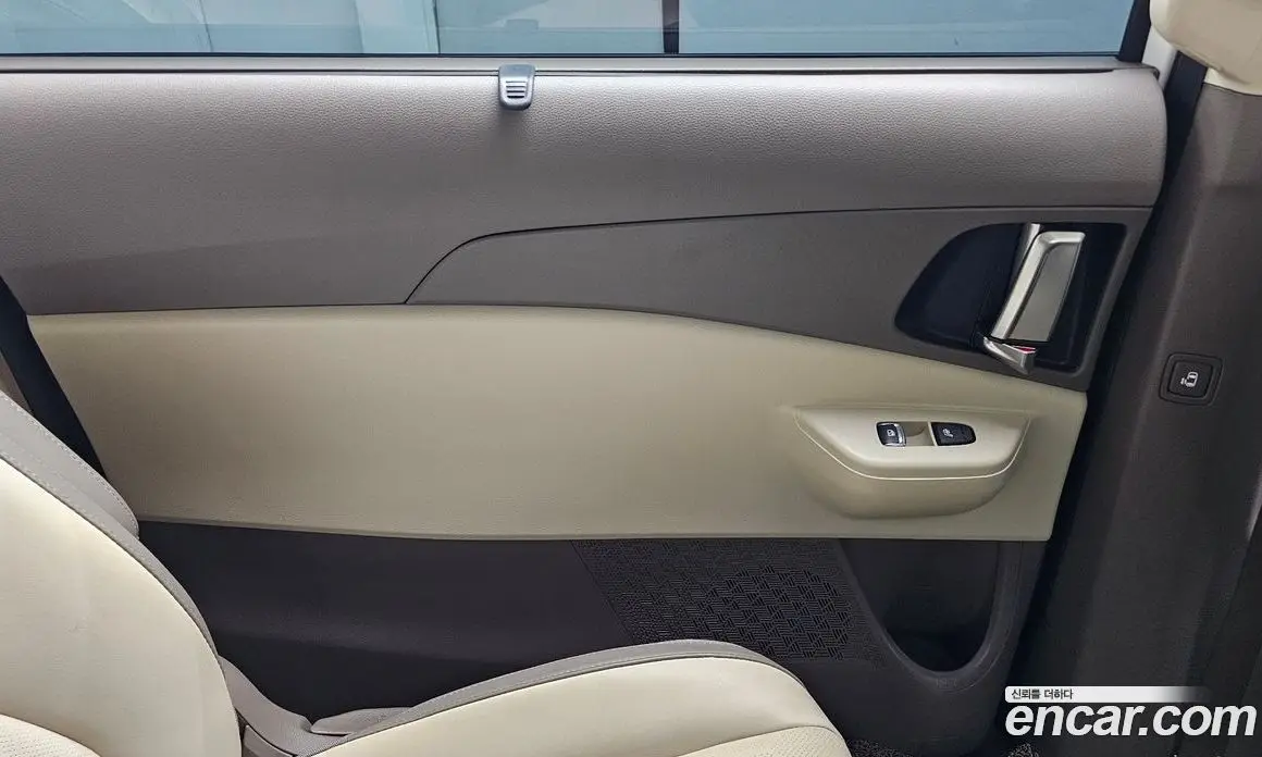 Kia Carnival 2025 2.2 автомат (гидро), фото 15 Kia Carnival 2025 2.2 автомат (гидро), фото 15