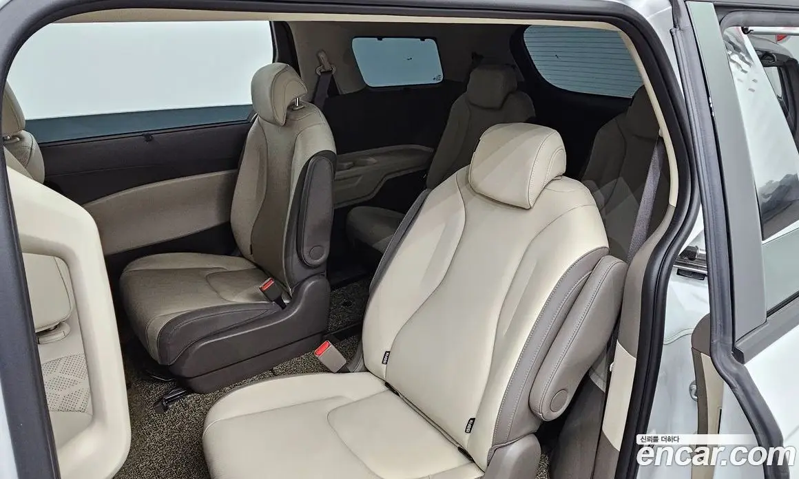 Kia Carnival 2025 2.2 автомат (гидро), фото 16 Kia Carnival 2025 2.2 автомат (гидро), фото 16