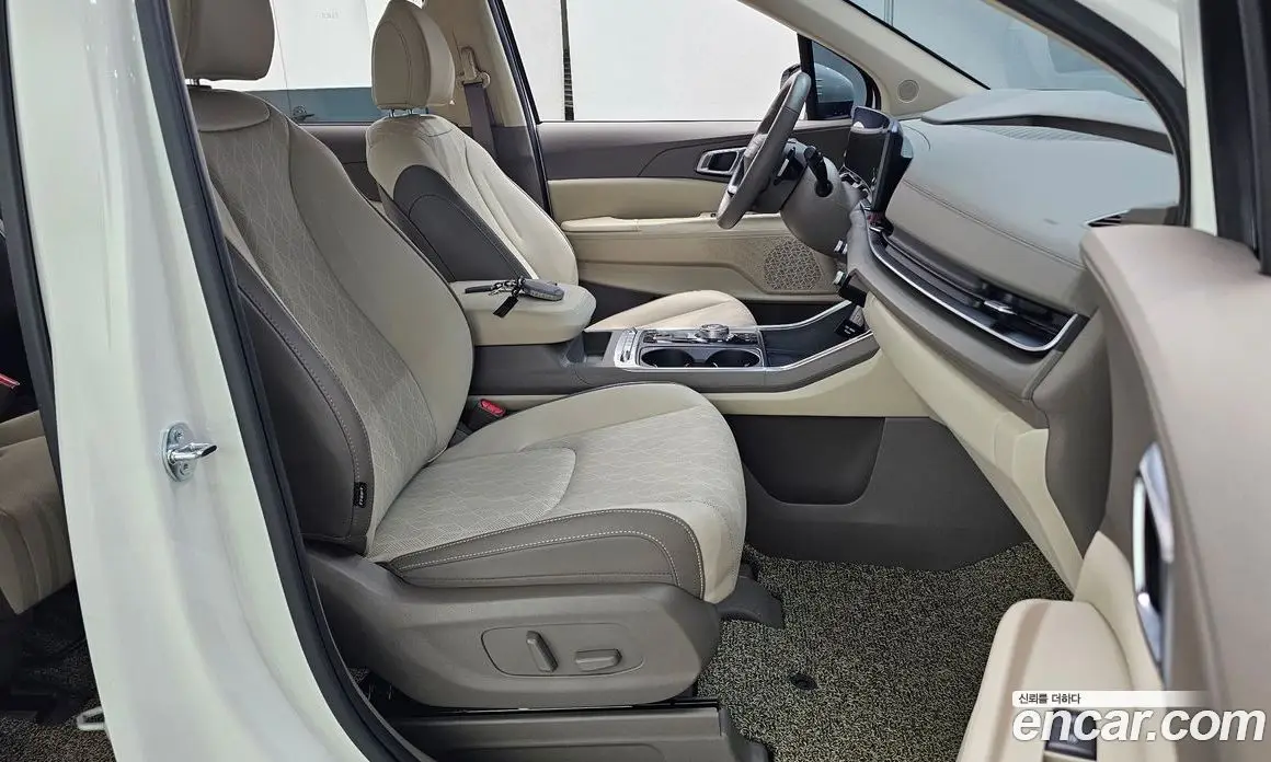 Kia Carnival 2025 2.2 автомат (гидро), фото 17 Kia Carnival 2025 2.2 автомат (гидро), фото 17