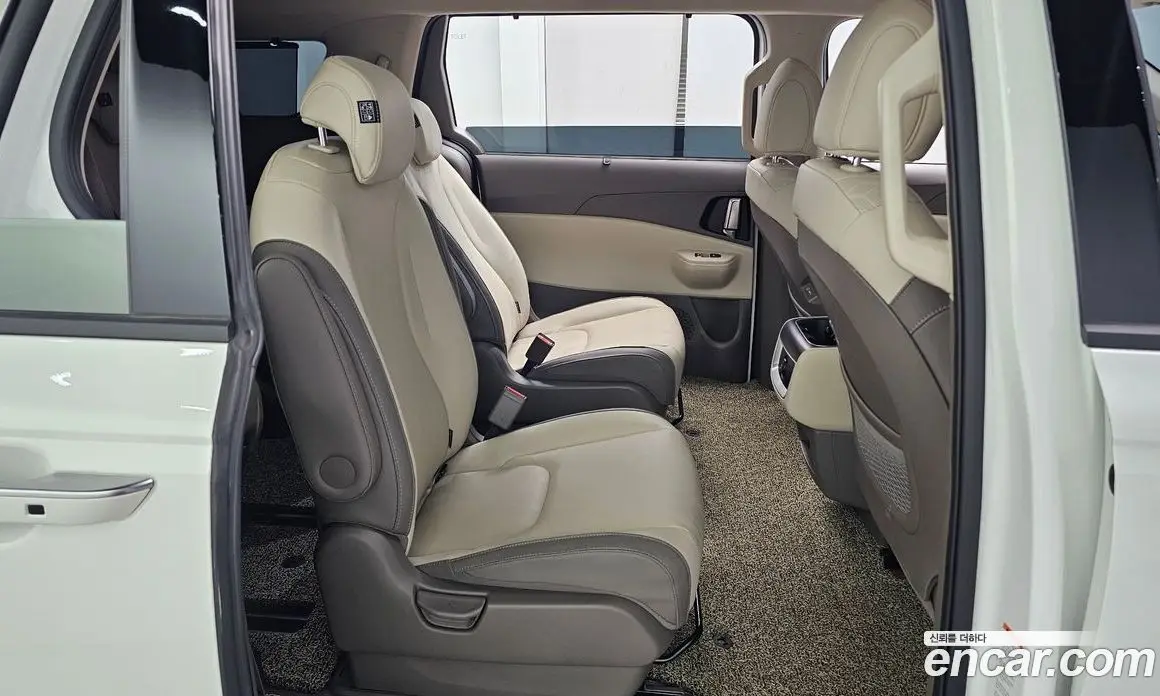 Kia Carnival 2025 2.2 автомат (гидро), фото 18 Kia Carnival 2025 2.2 автомат (гидро), фото 18
