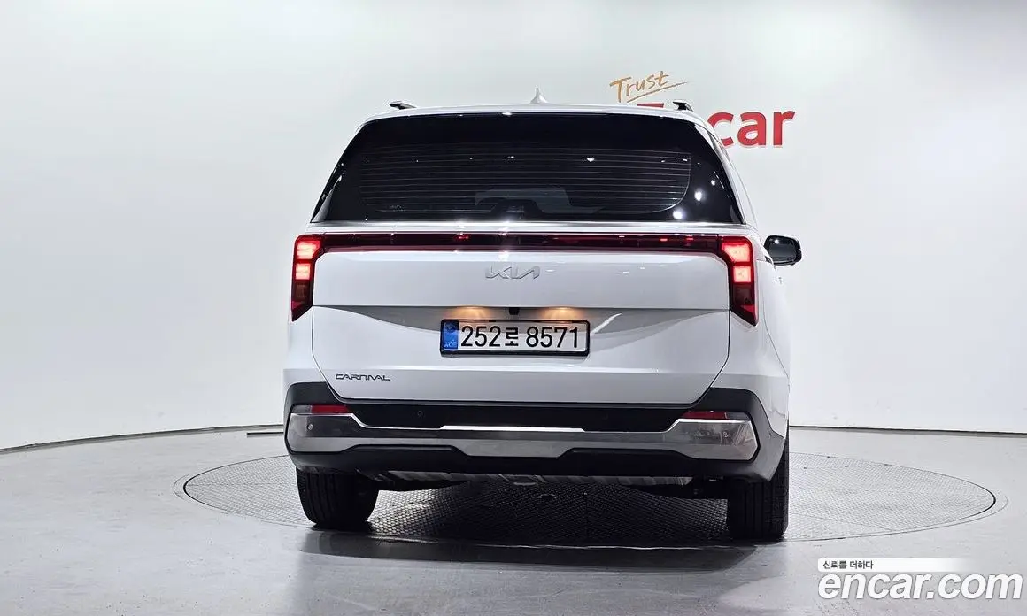 Kia Carnival 2025 2.2 автомат (гидро), фото 4 Kia Carnival 2025 2.2 автомат (гидро), фото 4