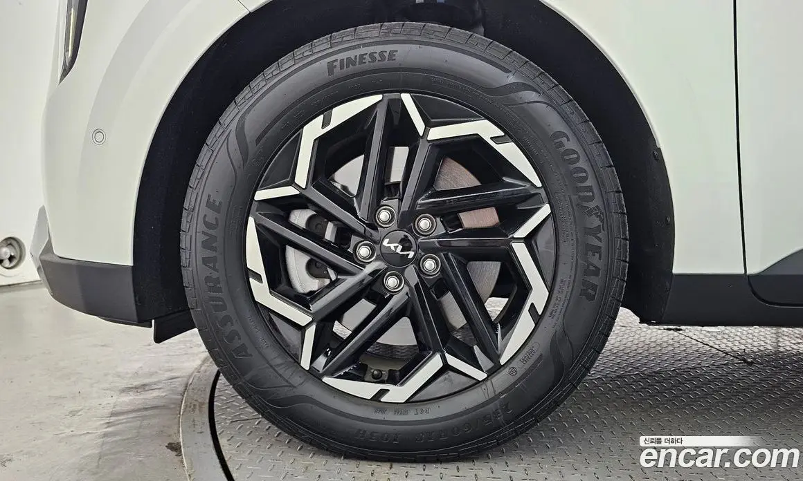 Kia Carnival 2025 2.2 автомат (гидро), фото 5 Kia Carnival 2025 2.2 автомат (гидро), фото 5