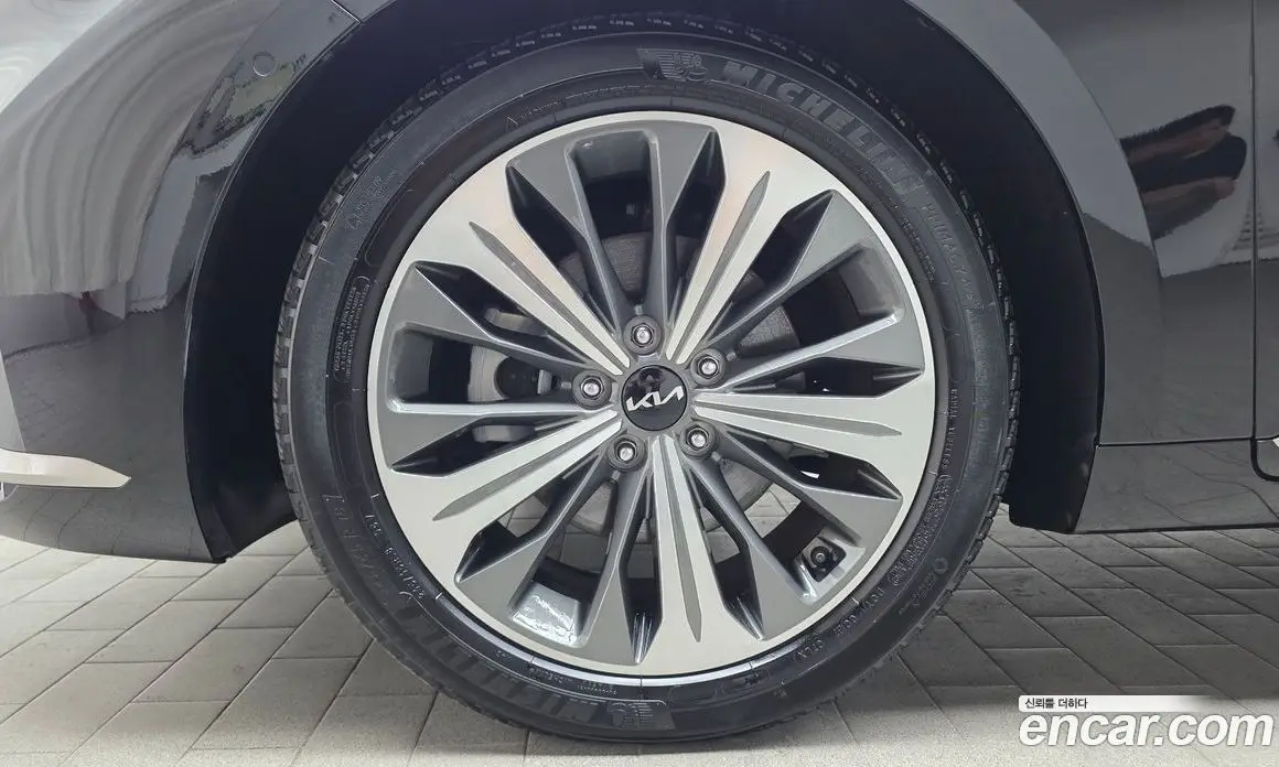 Kia K8 2024 1.6 автомат (гидро), фото 5 Kia K8 2024 1.6 автомат (гидро), фото 5