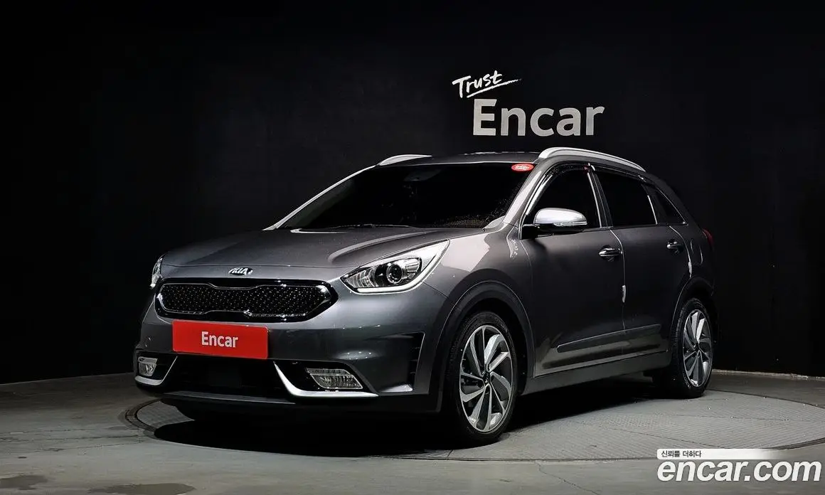 Kia Niro 2016 1.6 автомат (гидро), фото 1 Kia Niro 2016 1.6 автомат (гидро), фото 1