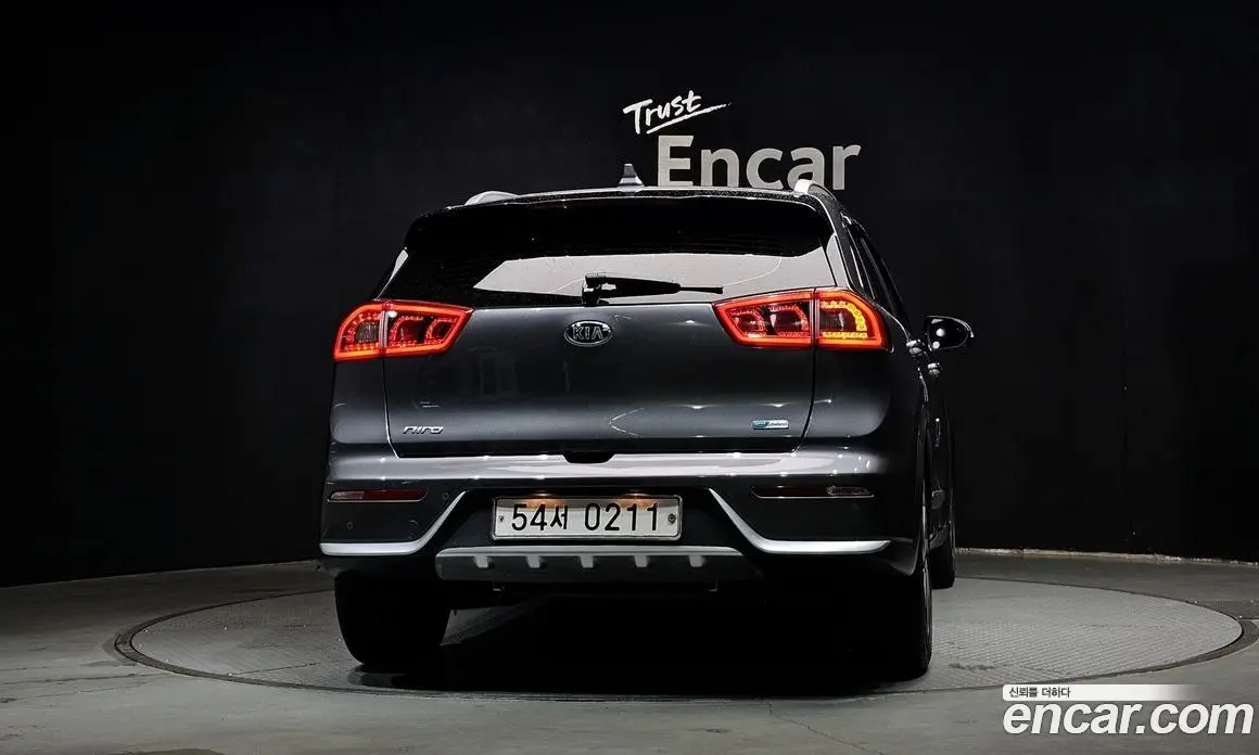 Kia Niro 2016 1.6 автомат (гидро), фото 4 Kia Niro 2016 1.6 автомат (гидро), фото 4