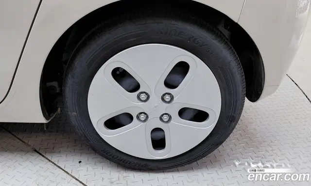Kia Ray 2023 1.0 автомат (гидро), миниатюра 7
