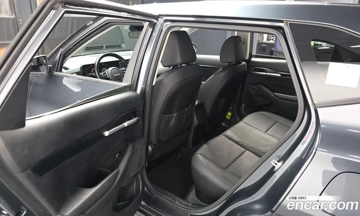 Kia Seltos 2023 1.6 автомат (гидро), фото 16 Kia Seltos 2023 1.6 автомат (гидро), фото 16
