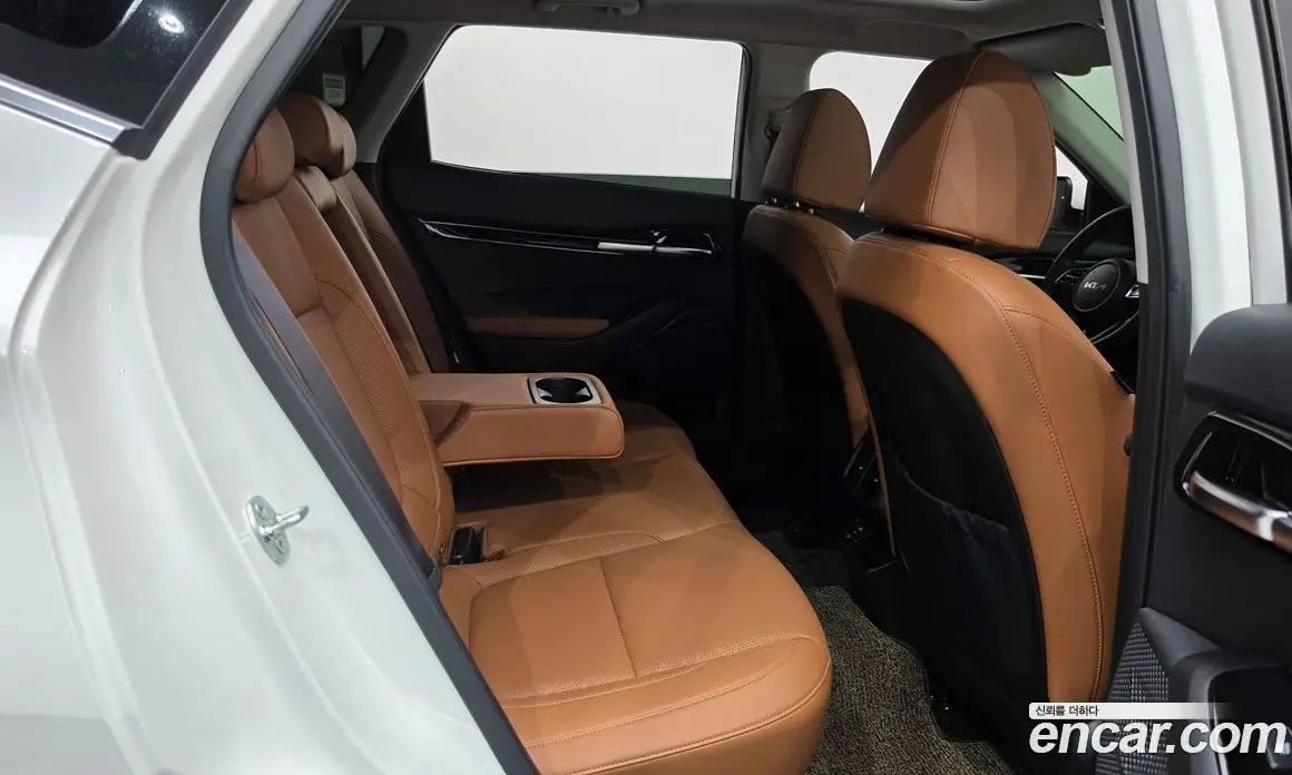 Kia Seltos 2024 1.6 автомат (гидро), фото 17 Kia Seltos 2024 1.6 автомат (гидро), фото 17