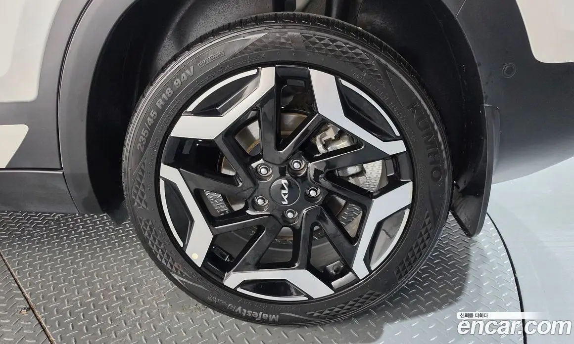 Kia Seltos 2024 1.6 автомат (гидро), фото 7 Kia Seltos 2024 1.6 автомат (гидро), фото 7