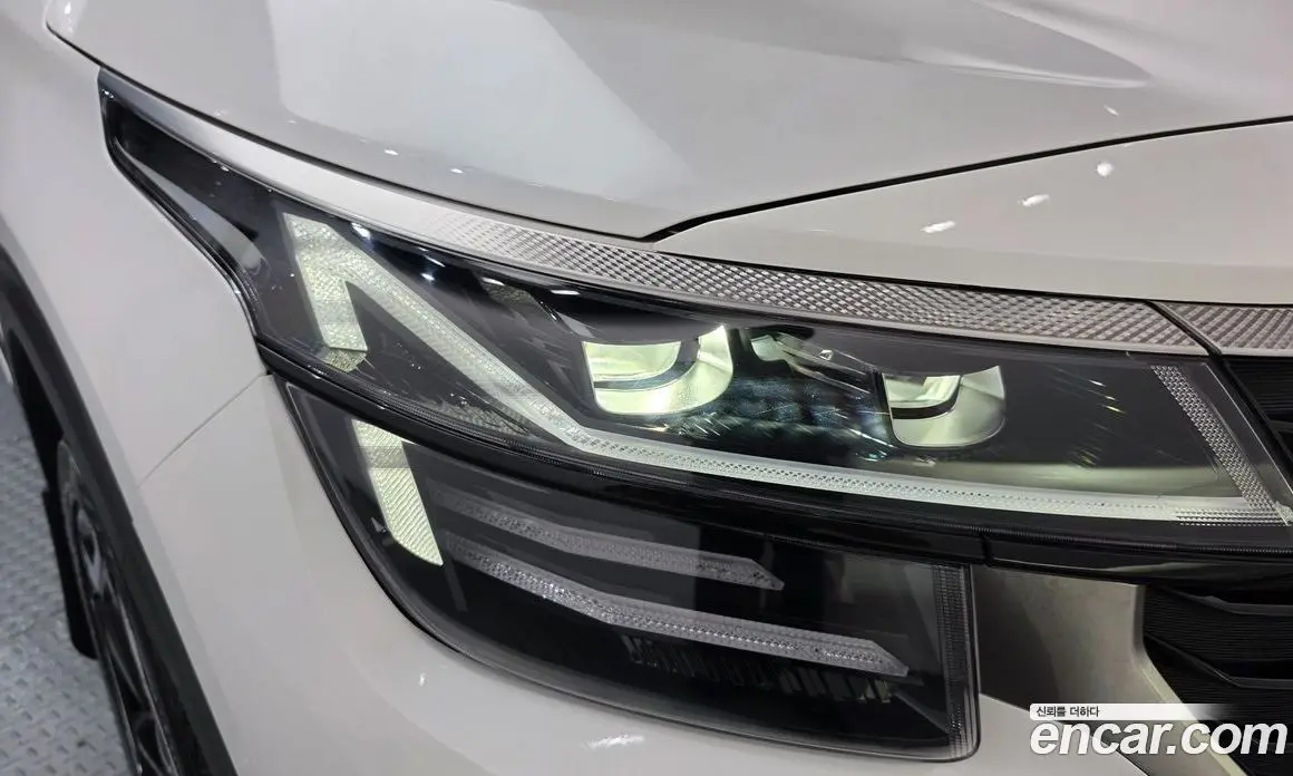 Kia Seltos 2024 1.6 автомат (гидро), фото 8 Kia Seltos 2024 1.6 автомат (гидро), фото 8