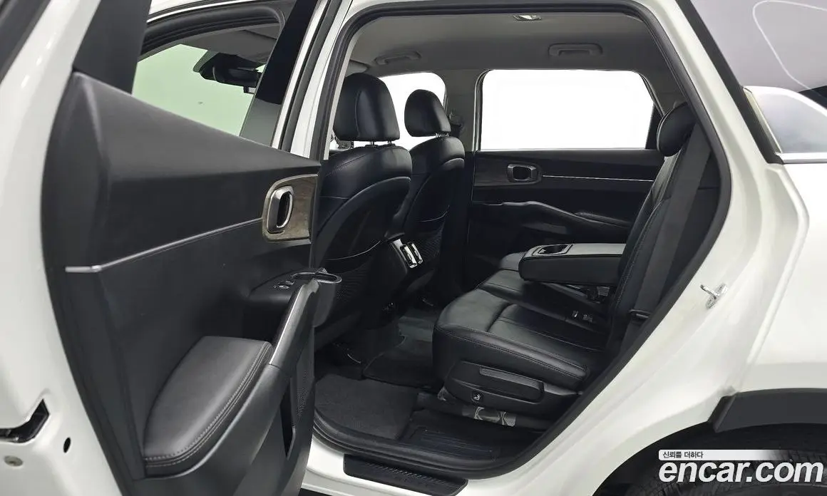 Kia Sorento 2021 2.2 автомат (гидро), фото 16 Kia Sorento 2021 2.2 автомат (гидро), фото 16