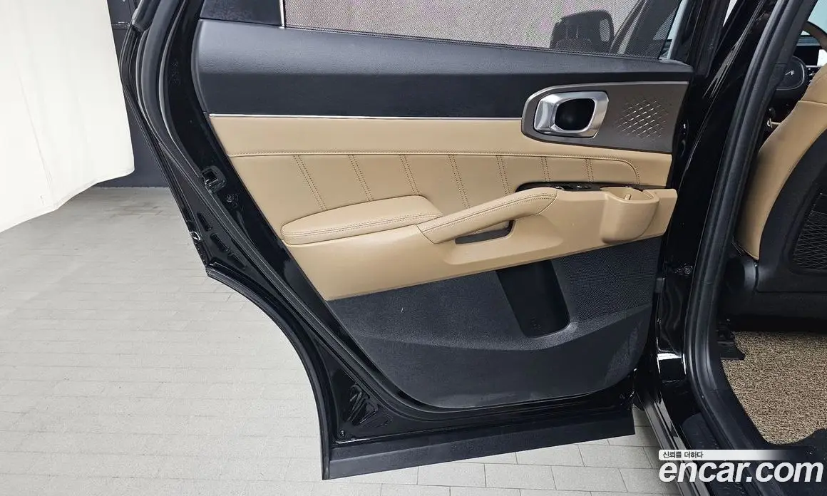 Kia Sorento 2023 1.6 автомат (гидро), фото 15