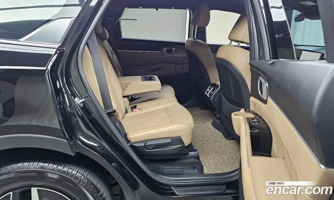Kia Sorento 2023 1.6 автомат (гидро), фото 17