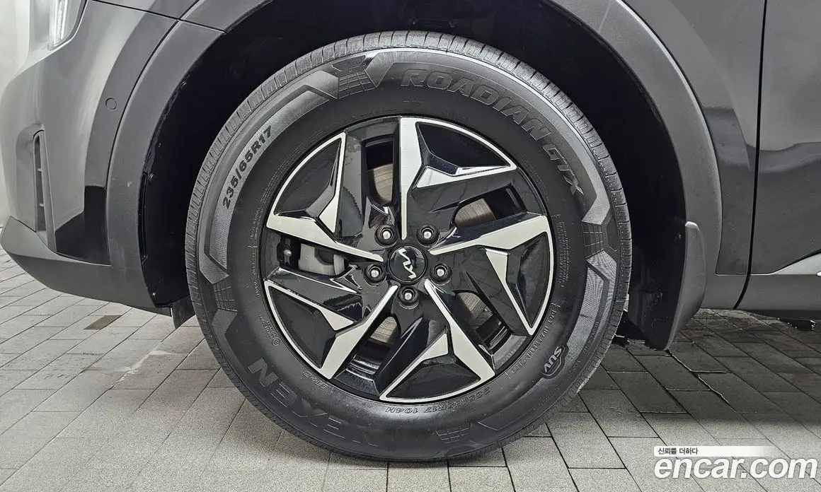 Kia Sorento 2023 1.6 автомат (гидро), фото 5