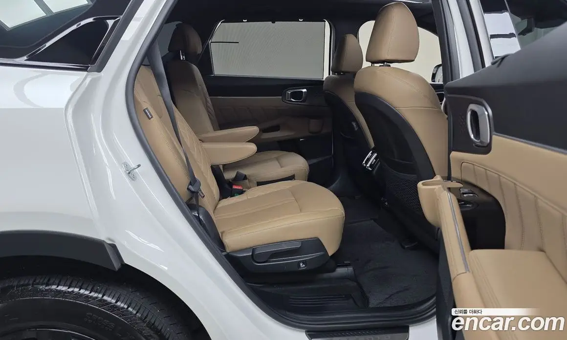 Kia Sorento 2024 1.6 автомат (гидро), фото 17 Kia Sorento 2024 1.6 автомат (гидро), фото 17