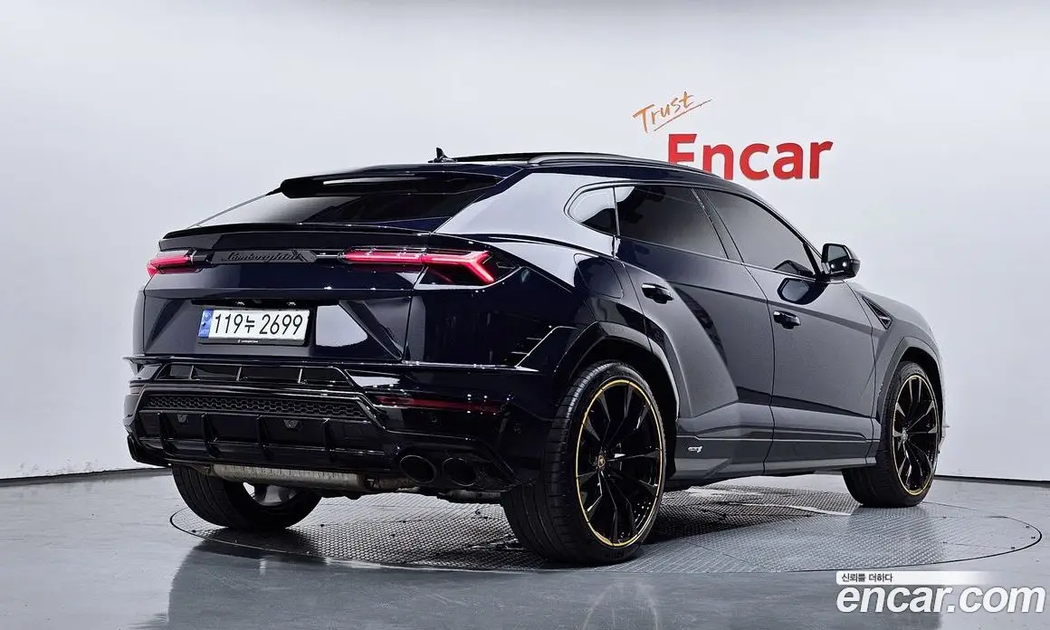 Lamborghini Urus 2023 4.0 автомат (гидро), фото 2 Lamborghini Urus 2023 4.0 автомат (гидро), фото 2