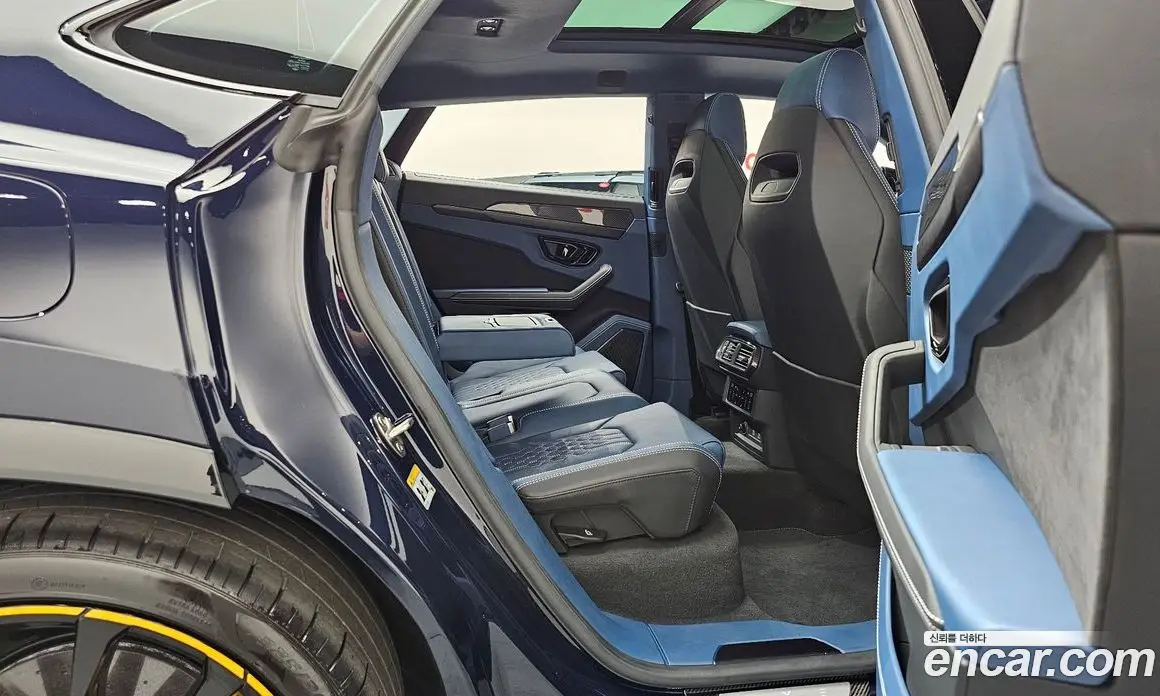 Lamborghini Urus 2023 4.0 автомат (гидро), фото 17 Lamborghini Urus 2023 4.0 автомат (гидро), фото 17