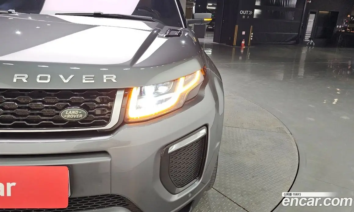 Land Rover Range Rover Evoque 2019 2.0 автомат (гидро), фото 8 Land Rover Range Rover Evoque 2019 2.0 автомат (гидро), фото 8