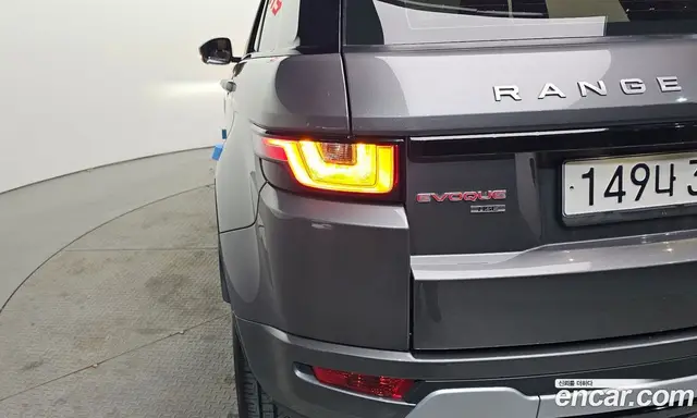Land Rover Range Rover Evoque 2019 2.0 автомат (гидро), миниатюра 9 Land Rover Range Rover Evoque 2019 2.0 автомат (гидро), миниатюра 9