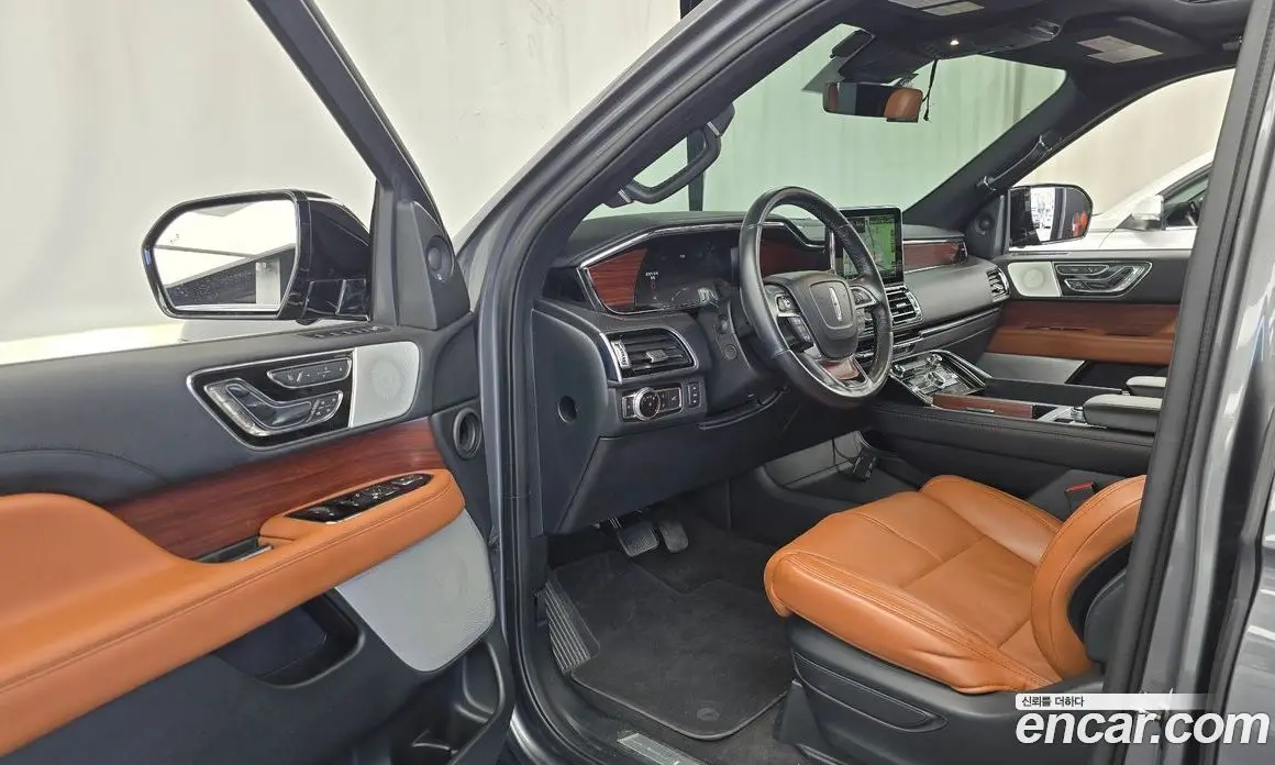 Lincoln Navigator 2021 3.5 автомат (гидро), фото 13 Lincoln Navigator 2021 3.5 автомат (гидро), фото 13